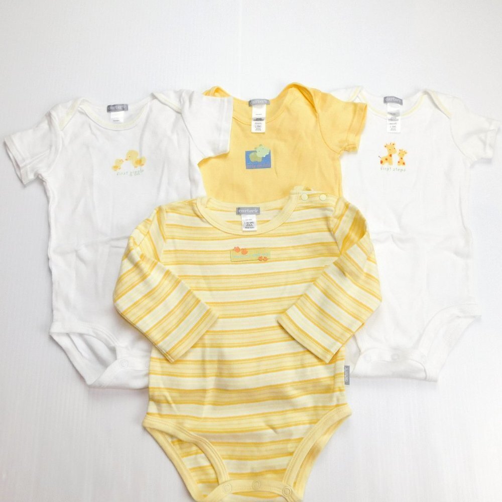 Lot 4 Carter's 9 Months Onesies - New without Tags